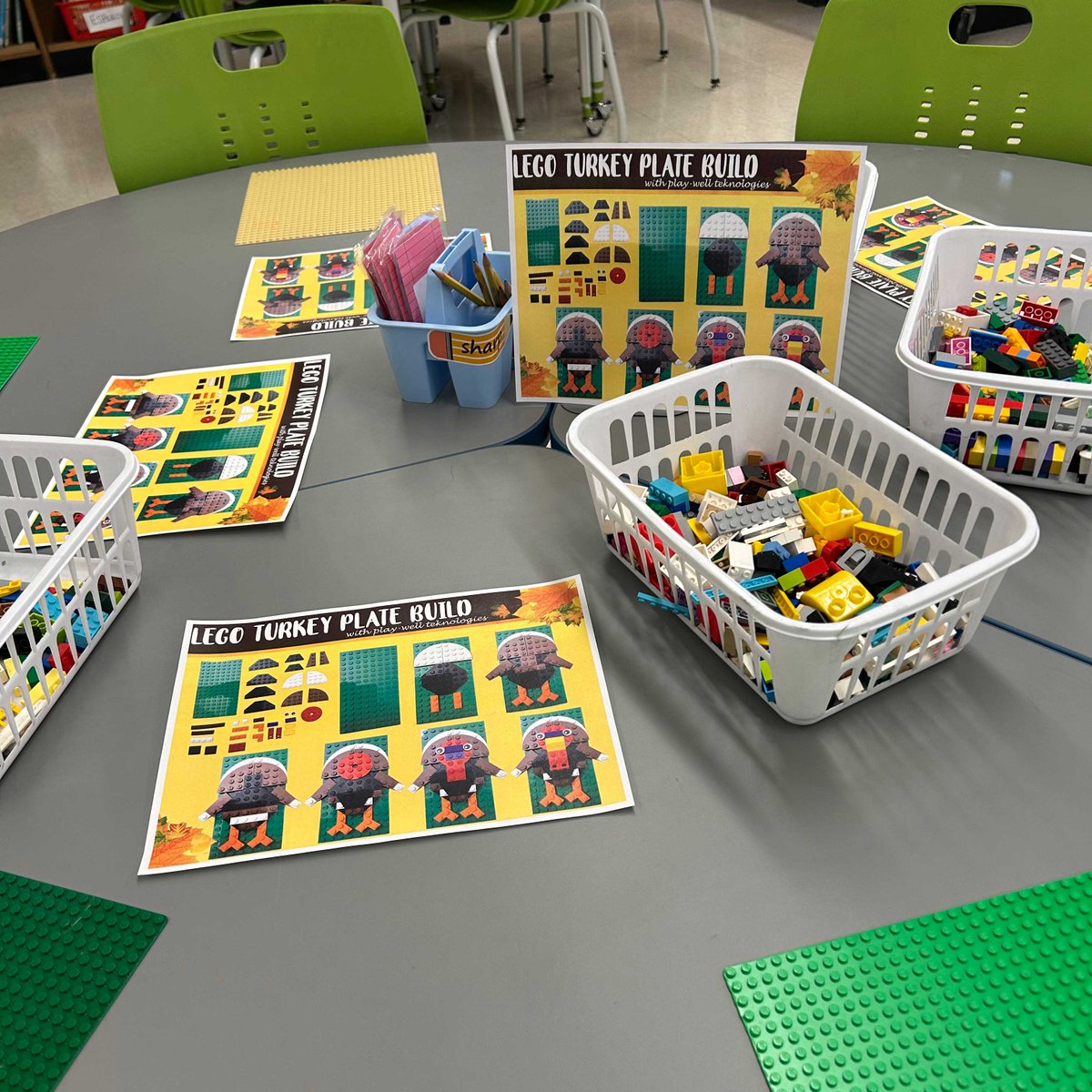 LUFSD_Libraries's tweet image. Future engineers at work! Albany second graders are flexing their creative muscles with incredible turkey-themed STEM challenges. @Lindenhurst Union Free Schools #LUFSD