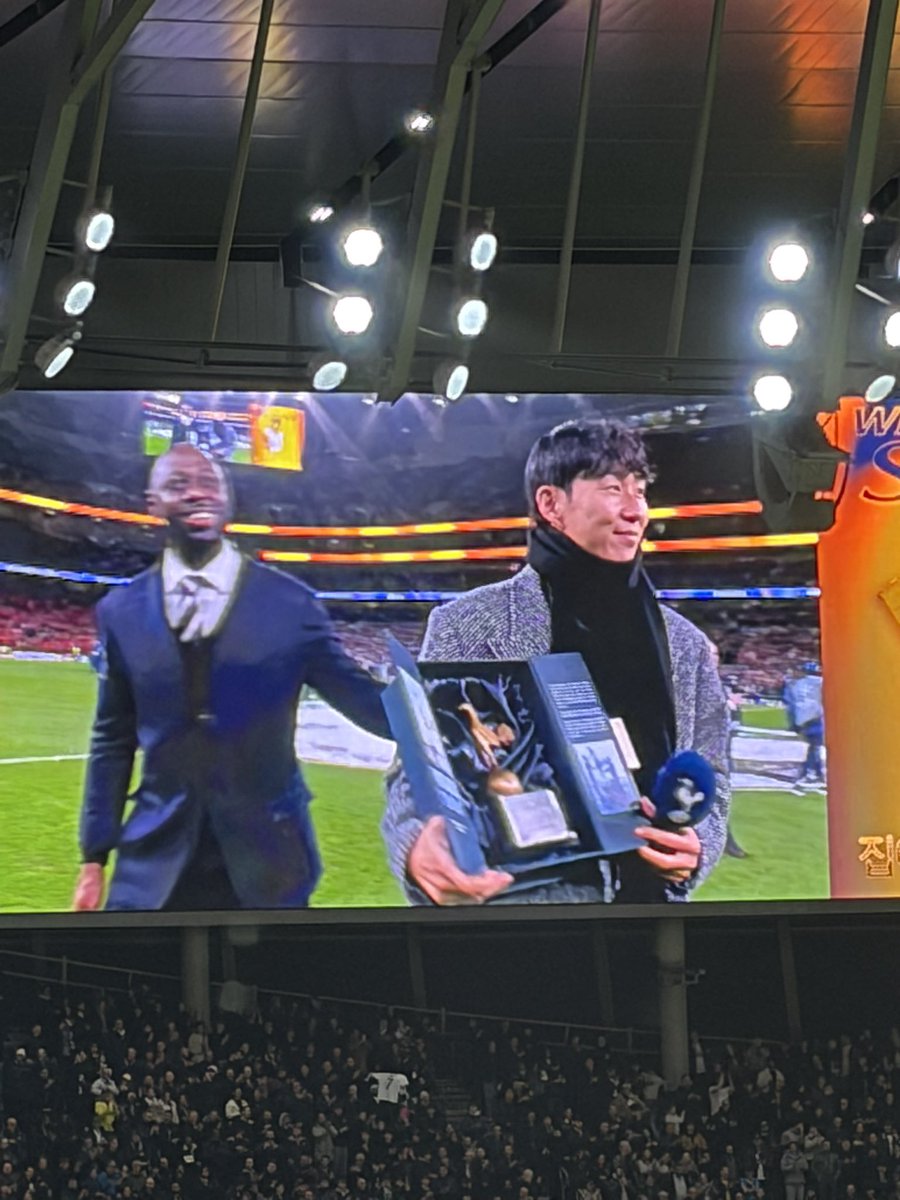 We’ve had a lot of legends in the modern era, but no one comes close to these two. Wonderful moment