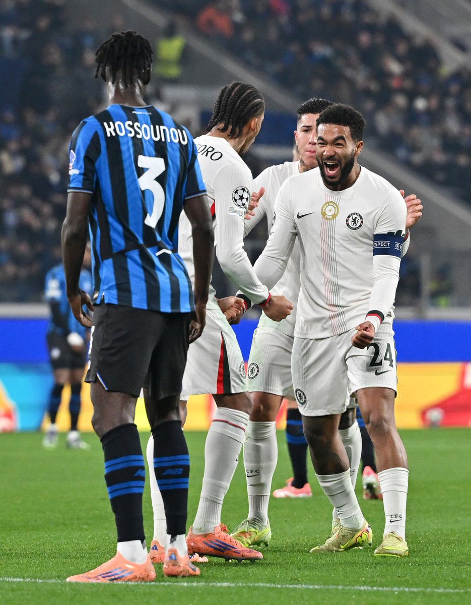 📊 Reece James in the first half for Chelsea against Atalanta:

• 21/23 accurate passes (91%)
• 2 chances created
• 1 big chance created
• 1 assist
• 7.7 FotMob rating

The most complete footballer in the world 🌟