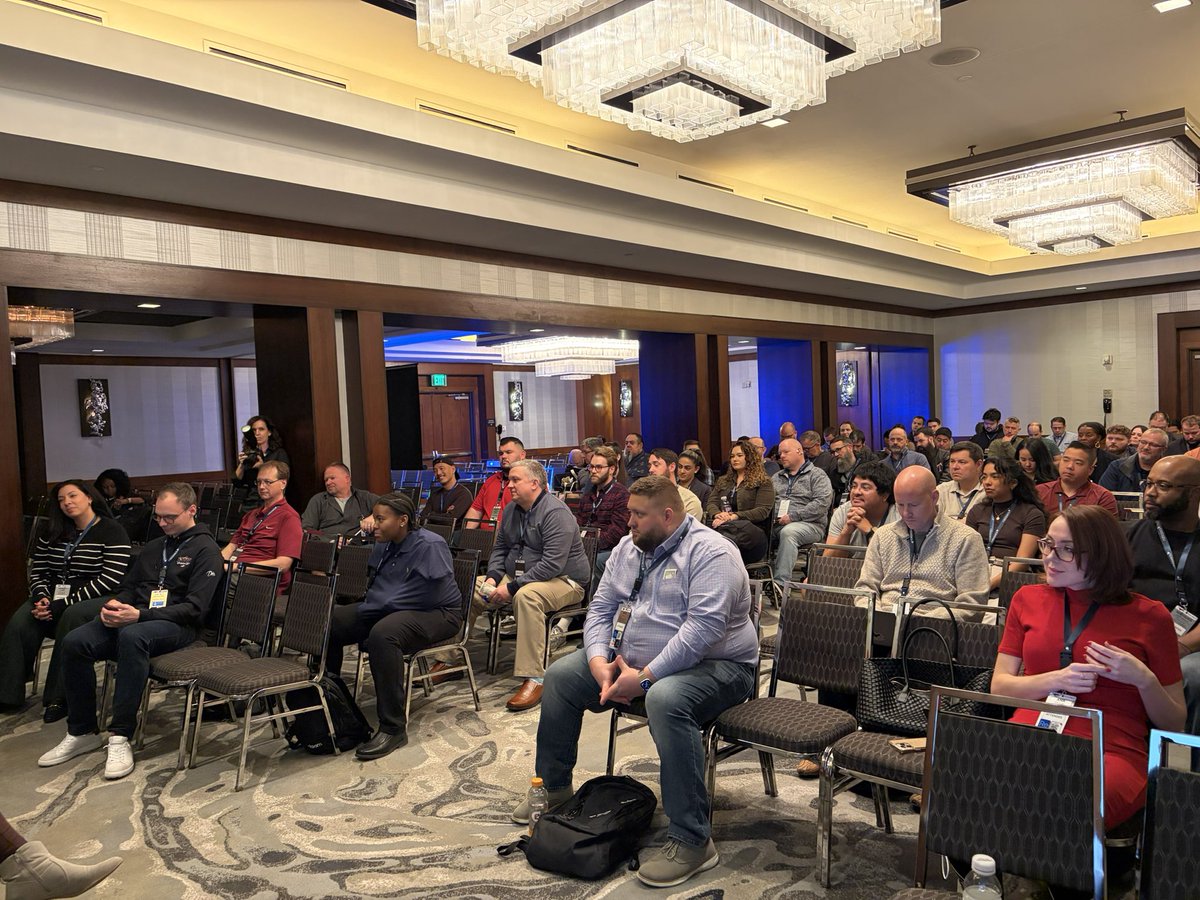 m0bilej0n's tweet image. I’ve been in IT for 20 years. I’ve done a lot of great things.

The single fact we have 70+ people in a #womenintech session is truly the very best thing I’ve ever done 

@wpninjasus @wpninjasummit 

#MVPBuzz #womenintech #WPNinjaS #WPNinjaSUS