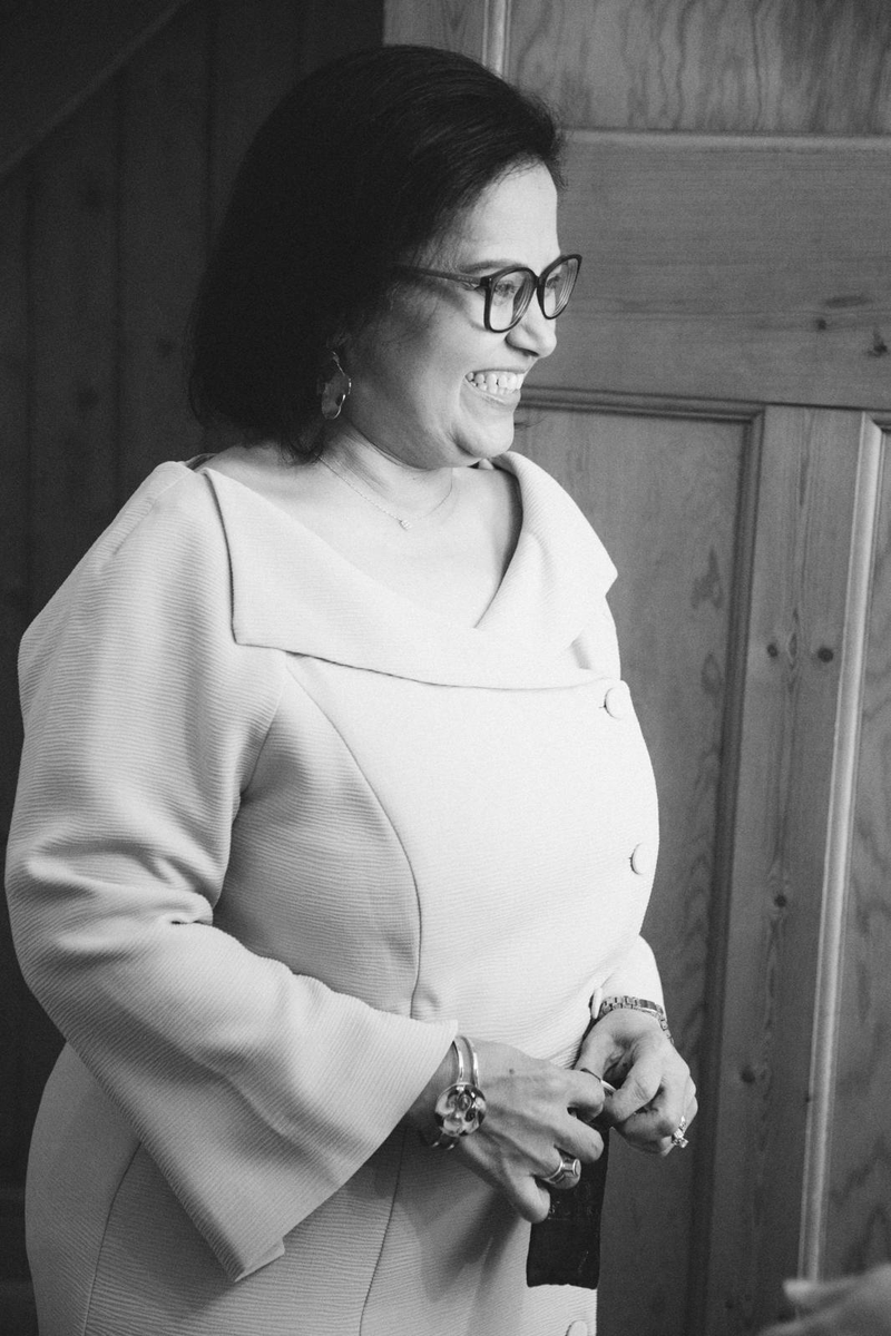 وداعا أستاذة أماني فوزي حبشي،  <a href="/tohaf/">أماني فوزي حبشي Amanie Fawzi Habashi</a> 

كانت أماني  إنسانة عظيمة، ومترجمة قديرة. يغيبها الموت اليوم، لكن طيبة قلبها، ونقاء روحها ستبقى معنا دوما وإلى الأبد.

ليتغمدك الله برحمته الواسع، وليلهم أهلك واصدقائك ومحبيك -ونحن أيضا- الصبر والسلوان 😢😢