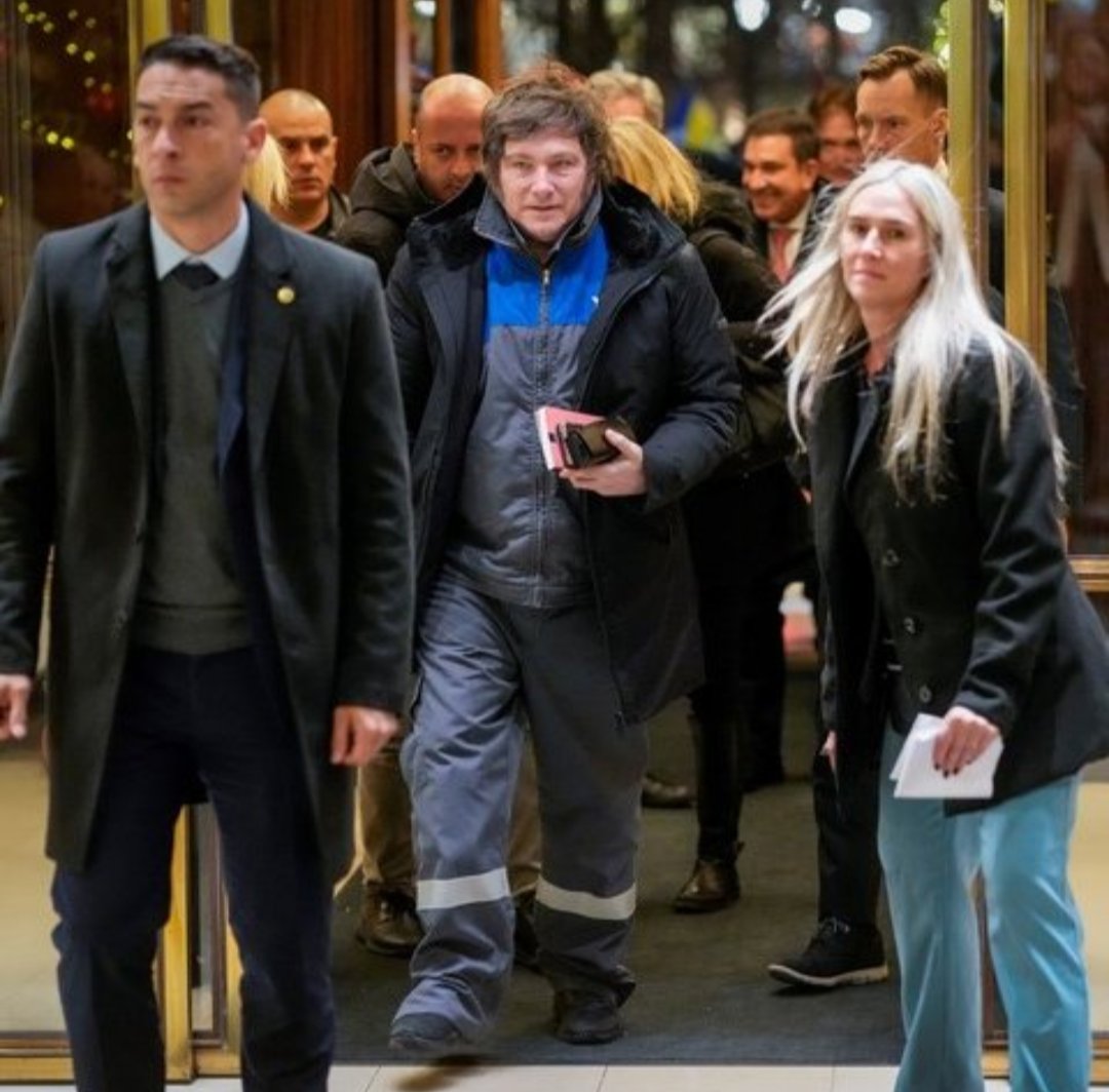 <a href="/BiondiniCesar/">César Biondini</a> Estéticamente superiores 😶‍🌫️