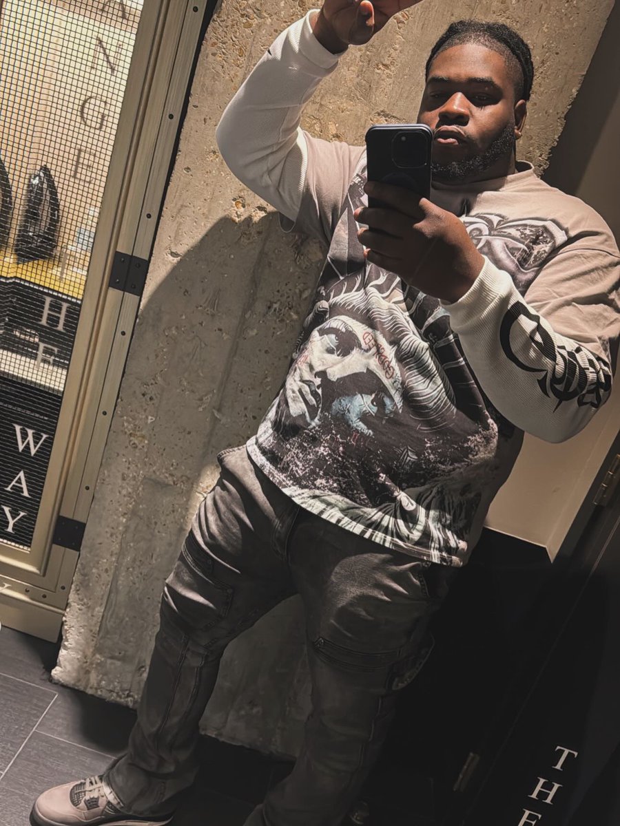 Chucky Vee tweet media