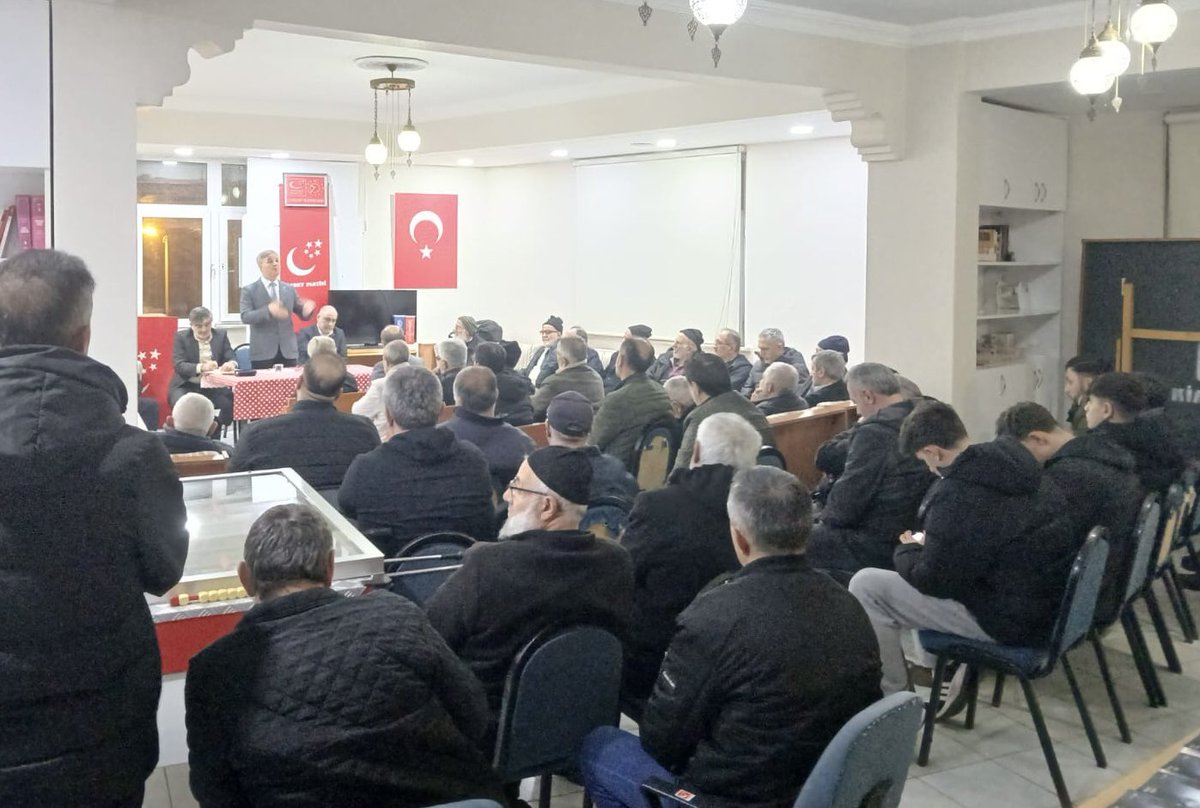 ismailacar34's tweet image. “100 Mahallede 100 Divan” programı kapsamında Ümraniye İnkılap Mahallemizin Divan Toplantısına katıldık.

Teşkilat mensuplarımızla, genç kardeşlerimizle sohbet ettik. 

Yaşanabilir bir İSTANBUL, Yaşanabilir bir TÜRKİYE için Hep birlikte başaracağız.

#İnanç
#Azim
#Karalılıkla