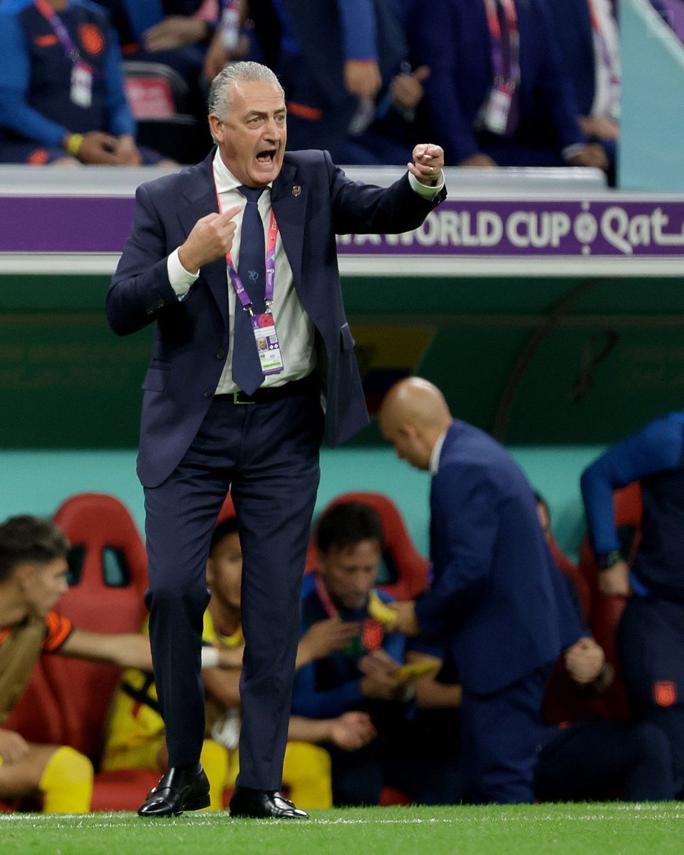 Gustavo Alfaro: ‘Yo le había dicho a mi familia: ‘A los 60 me retiro’. A los 60 me tocaba el debut contra Qatar con Ecuador. Terminó la Copa del Mundo y mi mujer me dice: ‘60, jugaste una Copa del Mundo, ya está’. Me duró 9 días el Mundial, no hay nada más lindo; fueron los 9