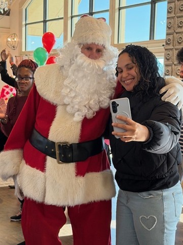 GoodwillNJ's tweet image. Goodwill clients enjoyed a visit from Santa today along with a traditional holiday feast; a special gift; and lots of dancing!  Tis the most wonderful time of the year...