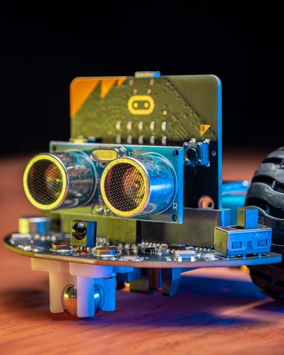 CoreElecAU's tweet image. Get some hands on STEM education with the Microcar for micro:Bit. It comes pre-wired with minimal assembly so you can get to coding with MakeCode graphical programming as soon as possible. Powered by AAA batteries it makes a great entry point to robotics. coreelec.io/1j6