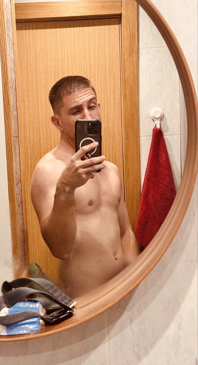 SamFLopez's tweet image. Post-ducha, ahora cena y …