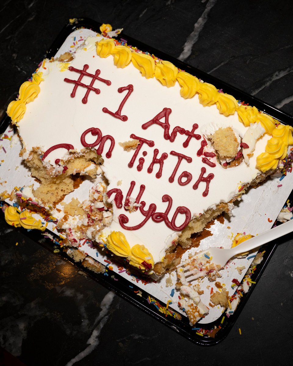 we can’t believe we are the top artist of 2025 on TikTok globally 🥹🖤 thank you EYEKONS for your endless support, dance covers, KATSEYE core videos, and more!! WE LOVE YOU