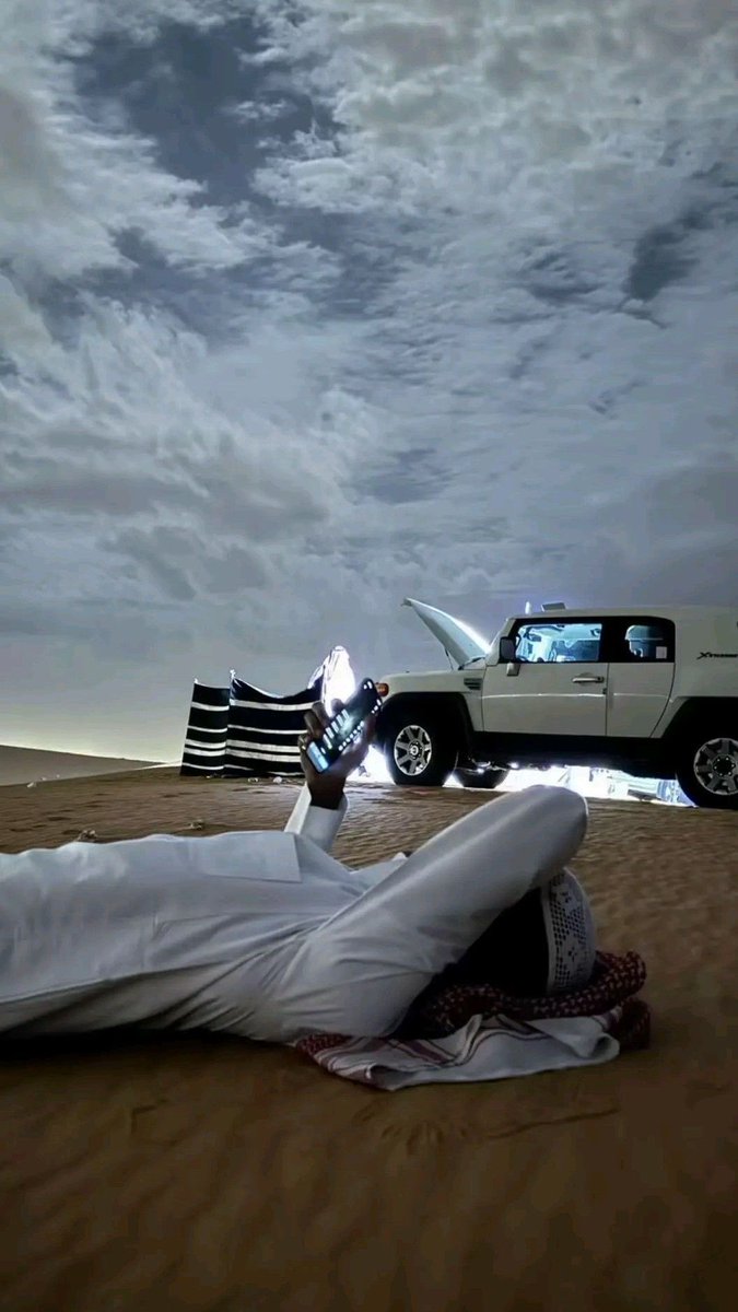 الضيقه اللي تاخذ شوي وتروح
صارت تمرّ .. وتاخذ اليوم كلّه !
#الامبراطور