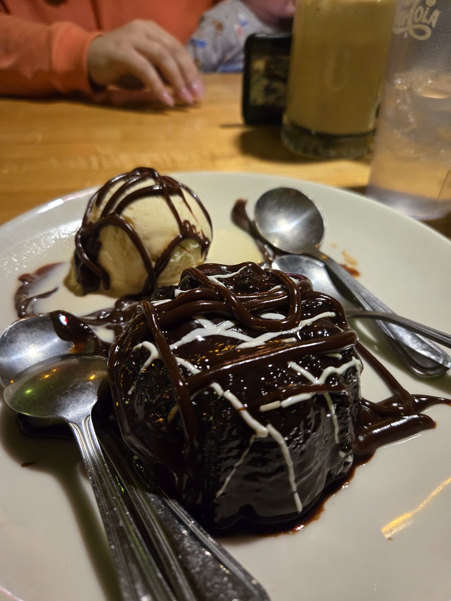 angel_cake127's tweet image. &amp;amp; you know I ate right😋 Birthday dinner at #Applebee's