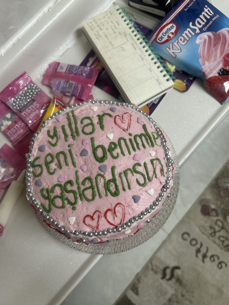 İlk pasta deneyimim… zorbalamasanız olur mu 🥺😔🩷