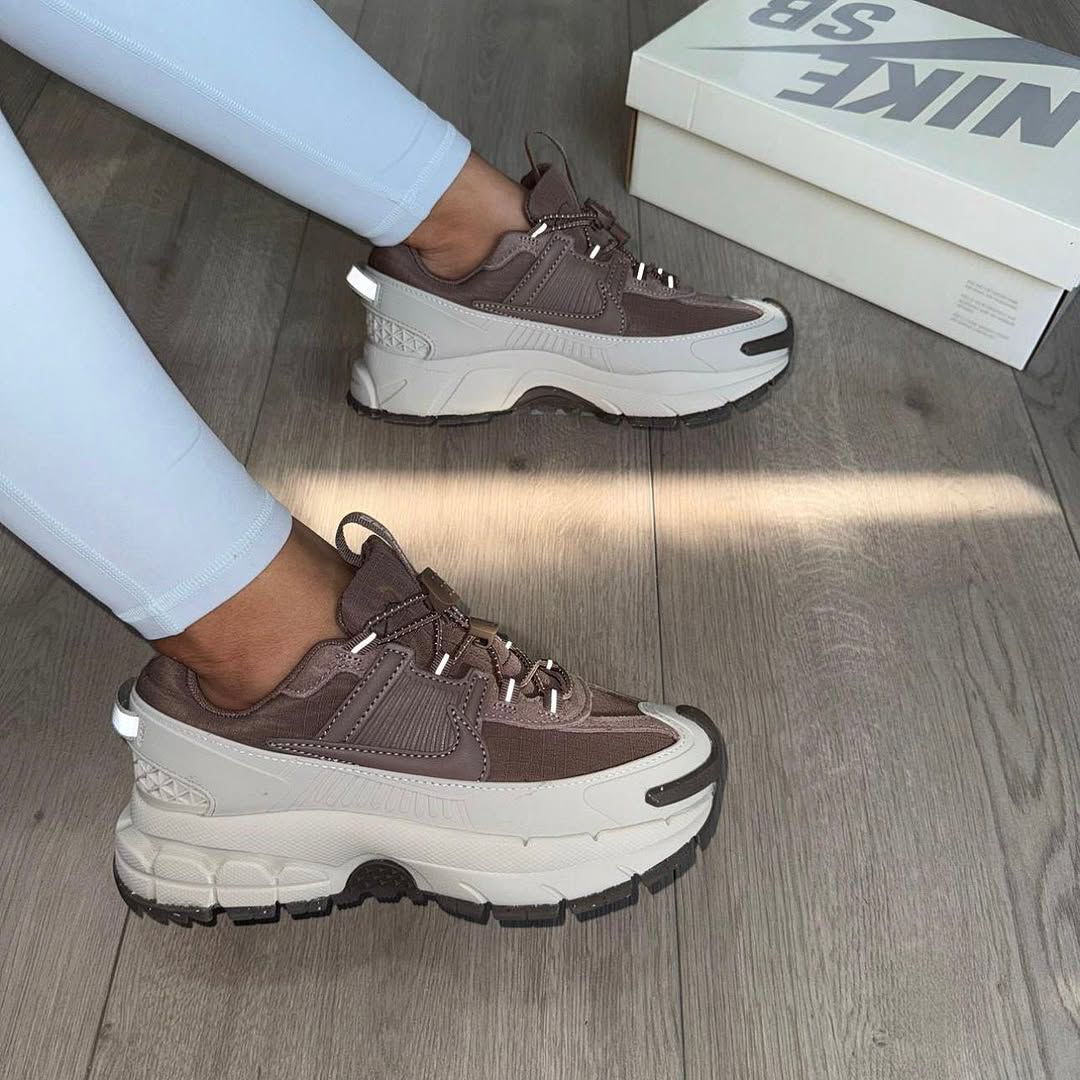 Teeebizz's tweet image. 🔔 * ZOOM VOMERO 5 ROAM*

*🔔CURRENTLY AVAILABLE 

*🔔SIZES: 38 - 43*

*🔔PRICE: 58,000✅✅*

*🔔PACKAGING:COMES WITH BOX📦✅*