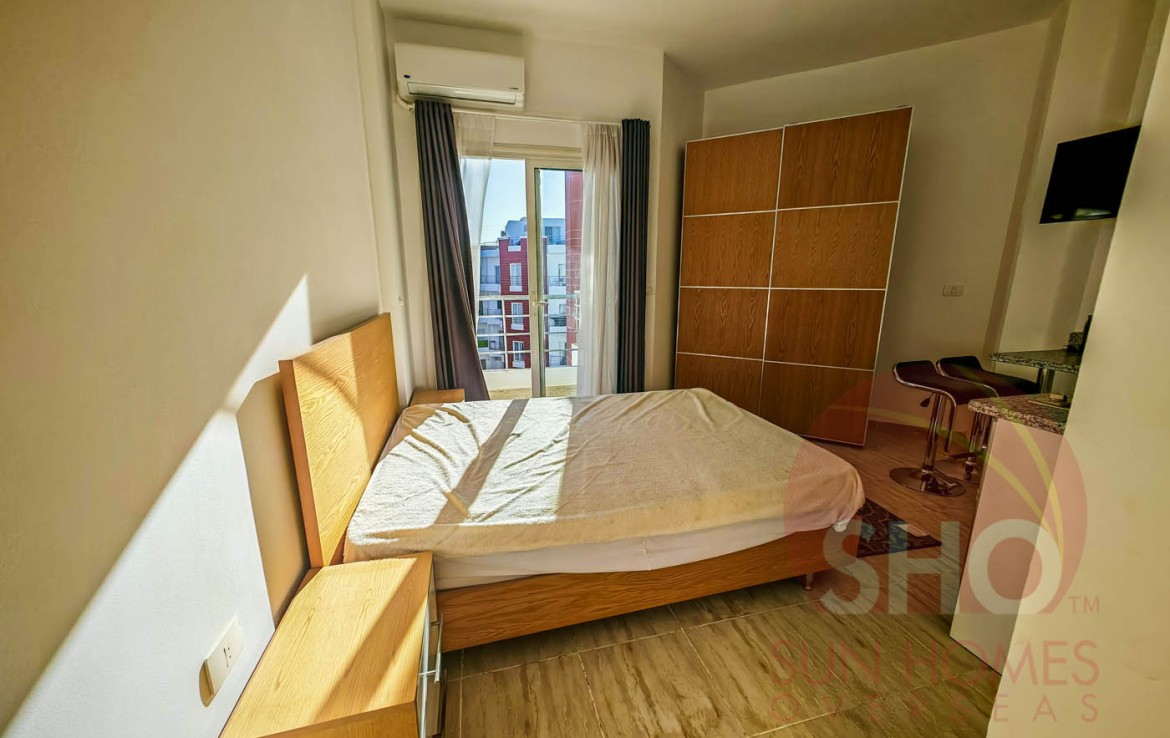 sunhome's tweet image. New listing: Top Floor Studio Apartment with Furniture at Aqua Palms, Al Ahyaa, Hurghada, Egypt. Featuring a pool view balcony on a gated resort with pools, gym, restaurant/bar/cafe and 24 hour security and reception.

💰 Price: GBP 19,995 (Approx. EUR 23,300 | USD 25,800)