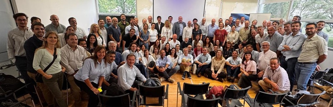 Participamos en el evento de fin de año organizado por <a href="/ASASemilleros/">ASA</a> en Chacabuco, junto a sus empresas asociadas, funcionarios nacionales y representantes de instituciones colegas. Excelente encuentro. ¡Muchas gracias por la invitación!

#ASACierre2025 #SemillaArgentina #Agro