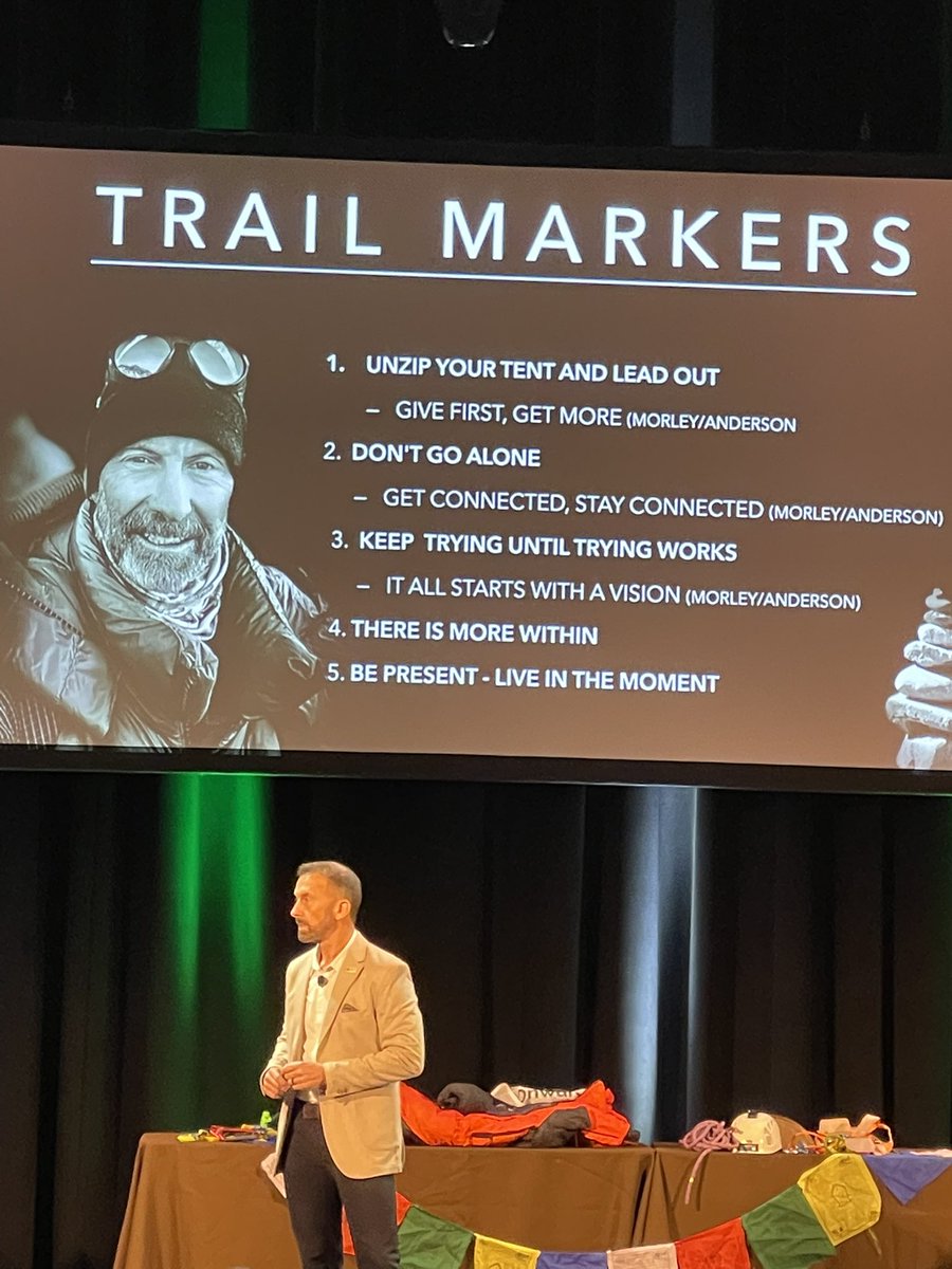 Howard Szczurek tweet media