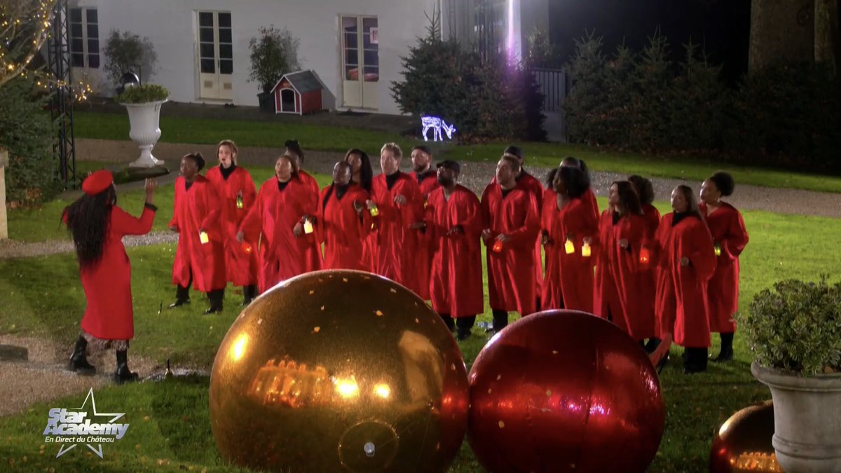 loverslv_'s tweet photo. Ils sont en admiration devant la chorale 🥰 #StarAcademy #StarAcademyLeLive https://t.co/PGM7JXAmQh