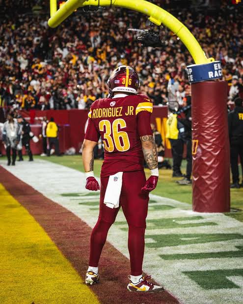Xommanders's tweet photo. The league doesn’t even know about this 2 headed monster in the backfield # #RaiseHail https://t.co/9fBlDSaJDq