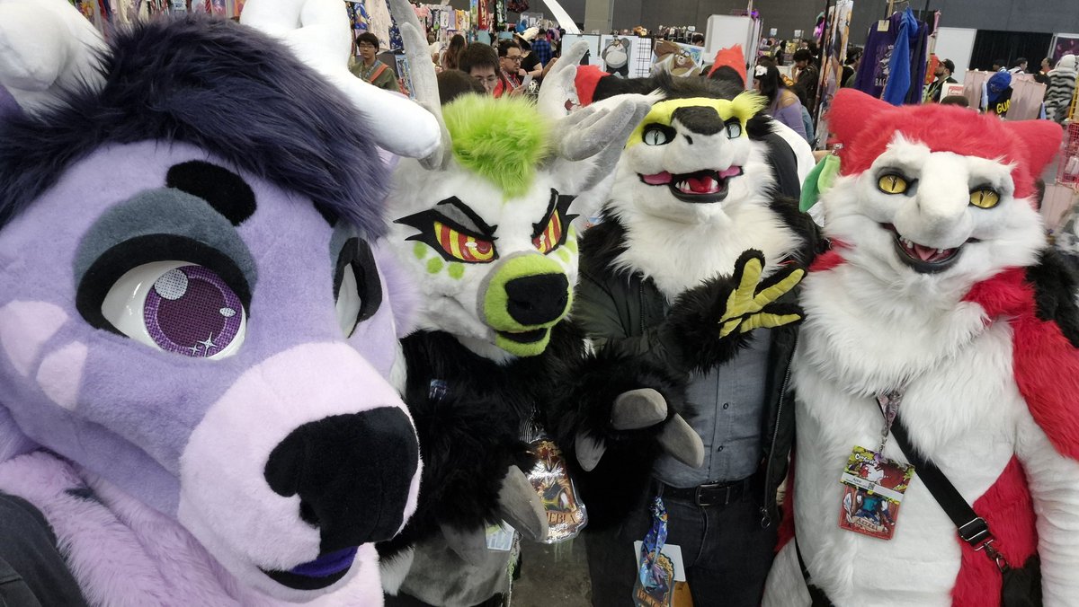 Sunel_Da_Deer's tweet photo. Last #Confuror was the first time with my fursuit, and I love every second of it (even the hot I passed under it). Here are most of the pics I was able to take. Can't wait for future cons! https://t.co/rhIONGUJrP