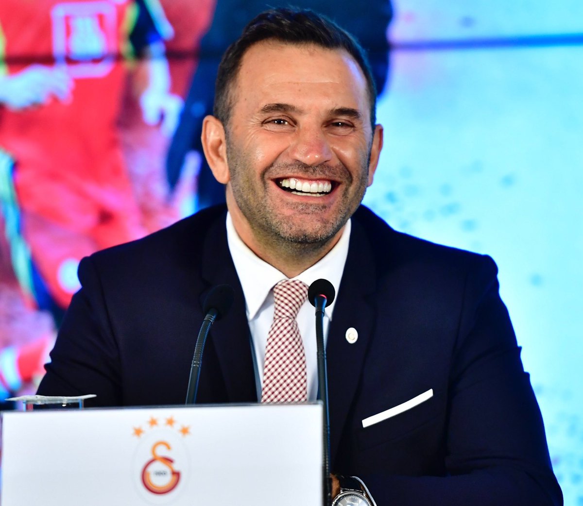 _ErayCora9's tweet image. Transfer lazım derken 12 kişi mi oynayacağız diye dalga geçiyordun, bu günler için uyarmıştık, çok yazık...