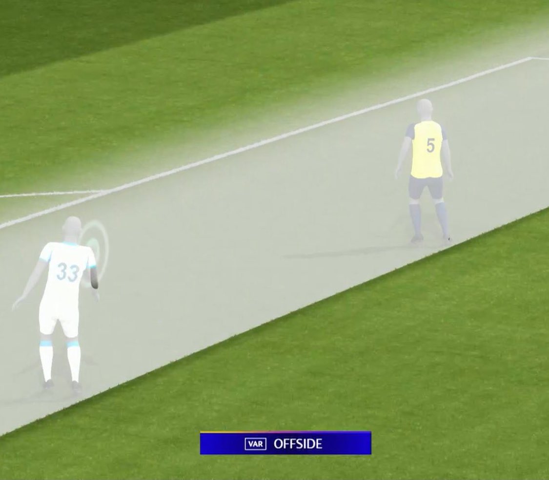 Scipionista's tweet image. On a vécu une première historique ce soir : un hors-jeu pour un nanomètre