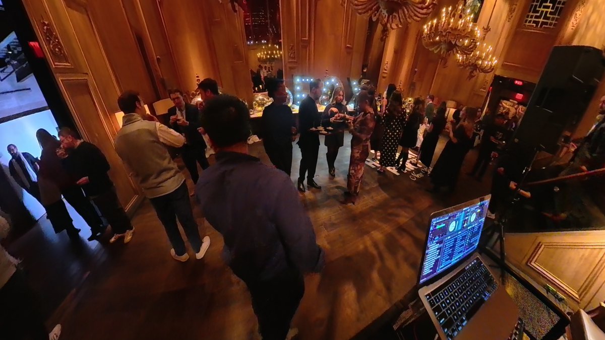 DJReese_'s tweet photo. Last night I had a phenomenal time in NYC, DJing for FOX ad &amp; sales team! Brooklyn, see you tomorrow! DJing &amp; Hosting the Grand Opening of LIDL in the section Park Slope Brooklyn!

#corporatevents #brandactivations #nyc https://t.co/PfMh2dsYMd