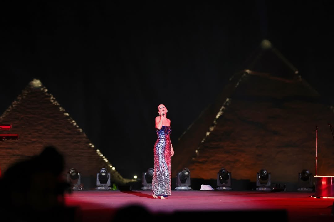 accesskatyperry's tweet image. Katy Perry is live at the Pyramids right now performing at a private event celebrating the unveiling of the Suez Canal Bank's new branding.