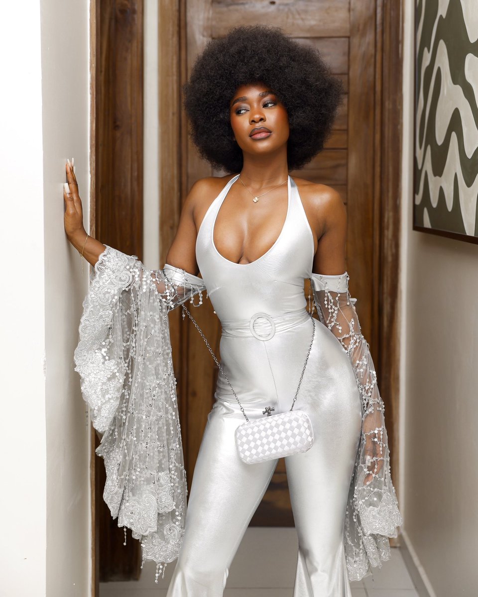 alphalking's tweet image. Me leave this 10/10 babe  and go where? Are you maddddd??????😍🫵🏽