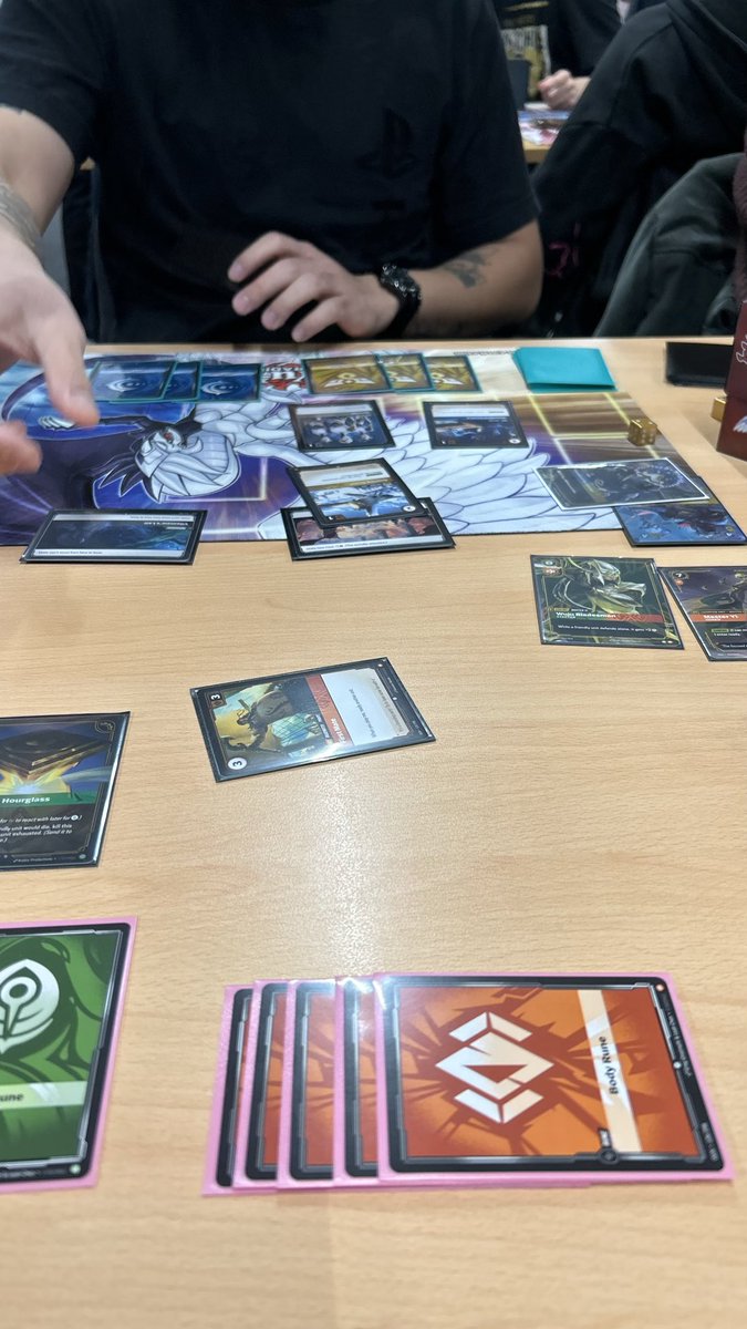 oktoebr's tweet image. Last Nexus Night before Paris! Excited to play some the sealed event this weekend at TFT Open!

1-2 vs Ahri  🦊
2-0 Ahri 🦊
2-0 Viktor 🤖