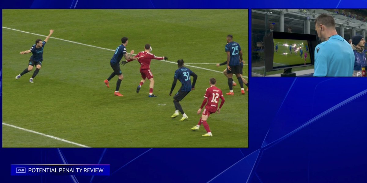 One is a penalty and the other isn’t?!

What a joke! 

Both situations show this team doesn’t deserve to win! 😡🔥