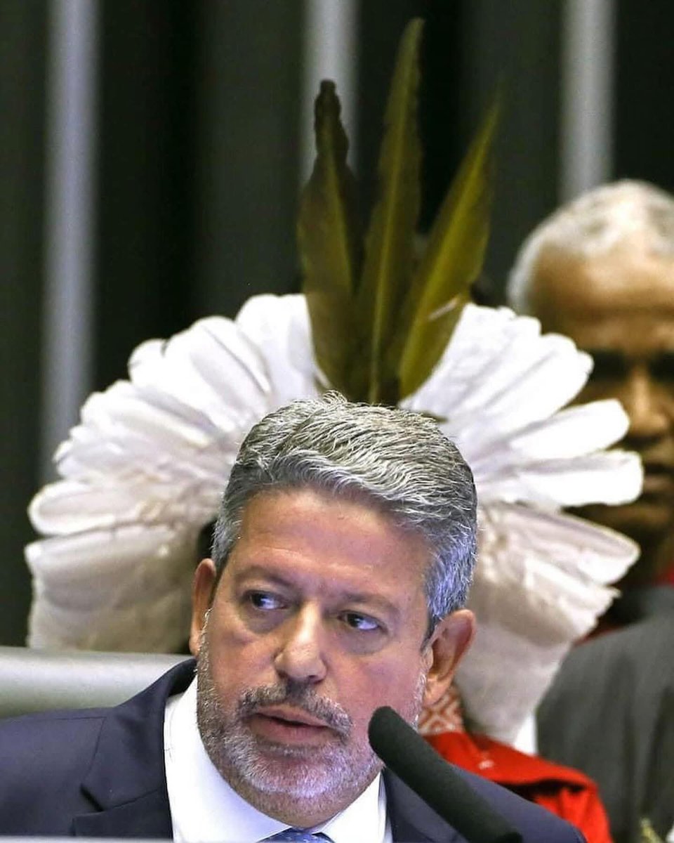 Quando esse ditador proibiu os fotógrafos de entrar no Plenário por causa dessa foto. 

A grande  mídia ficou calada. 

Quando Arthur Lira usurpou o comitê de imprensa a grande mídia ficou também calada. 

Agora toda imprensa proibida de registrar a agressão ao deputado Glauber