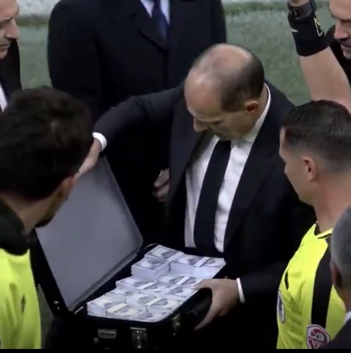 𝐃𝐨𝐦 🇮🇹 🏆 tweet media