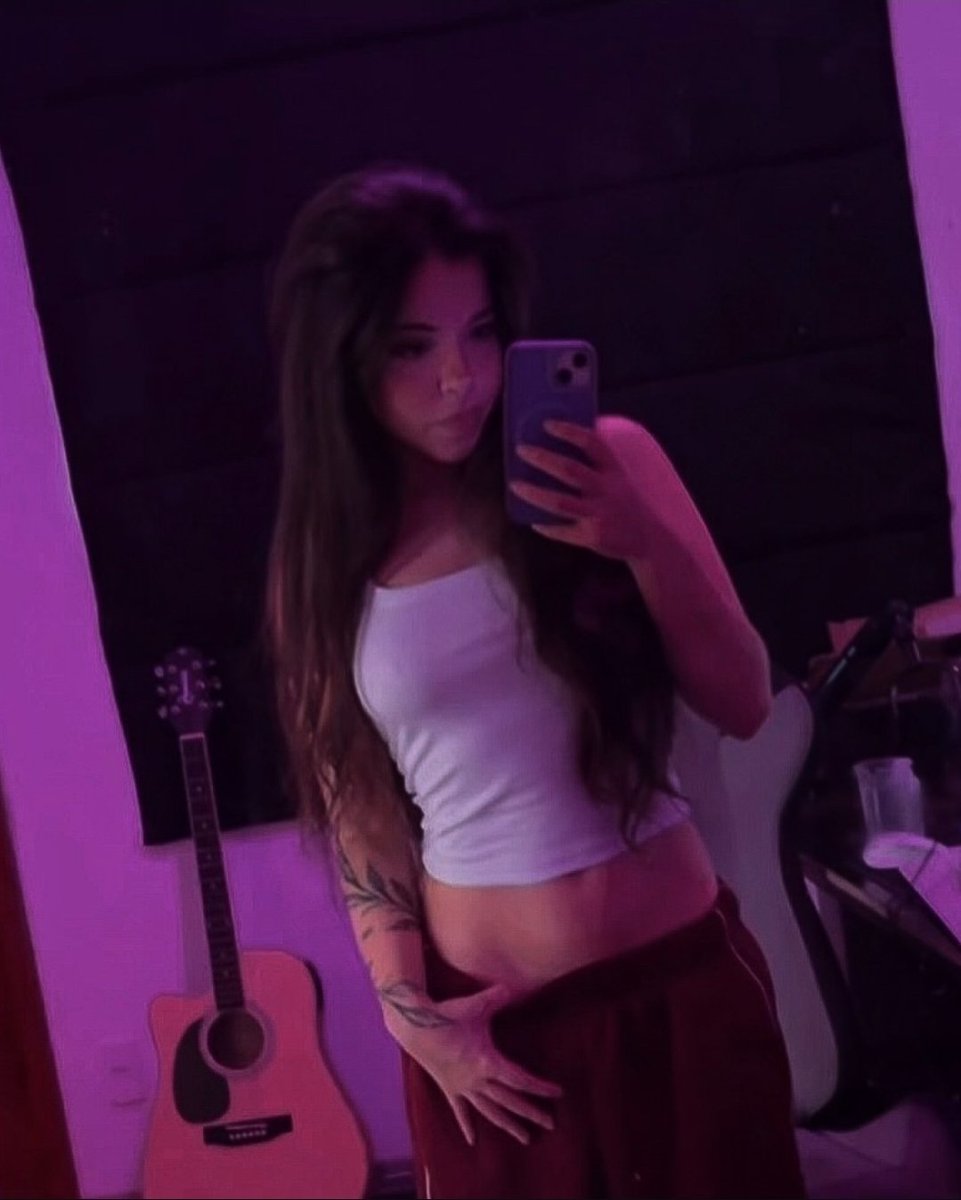 yaswxb's tweet image. alguem avisa pra essa mulher que eu sou cardíaca #nkt