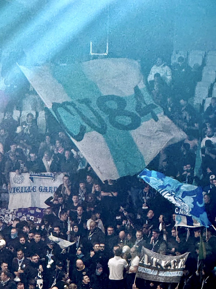 VGCU84's tweet photo. #USGOM « Nous sommes l’armée des Marseillais »!📢 Trois points cruciaux qui récompensent un parcage de haut niveau… On lâche rien !#NoPyroNoParty 🇫🇮🔥 https://t.co/9hrkUR5kg1