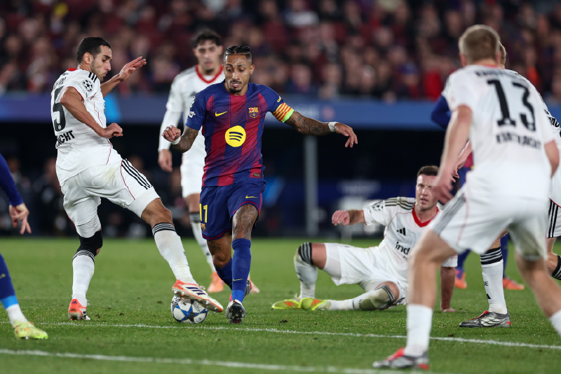 SoccerKingJP's tweet image. 🇪🇸試合結果🇩🇪
バルセロナ、クンデの“ヘッド2発”で逆転勝利！　堂安律先発のフランクフルトは逃げ切れず
soccer-king.jp/news/world/cl/…

🗣️編集部より
「21分に先制されたバルサでしたが、後半開始早々にクンデが同点弾をマーク。3分後にも再びヘディングでネットを揺らし、チームに白星をもたらしました」