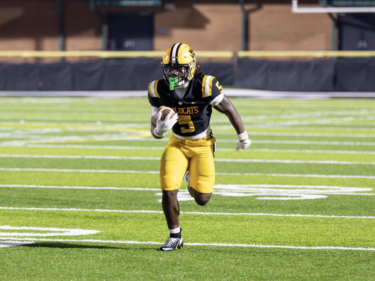 Deron Foster tweet media