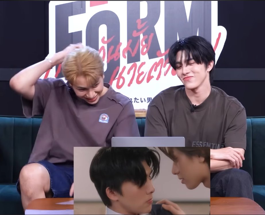 clcanond's tweet photo. The way they get shy, God, you can truly feel the tenderness between them!

TOP FORM CLASSROOM CRUSH
#TopFormEP8 
#JinAkin試練
#TopFormTheSeries https://t.co/S2VuOUNyn8