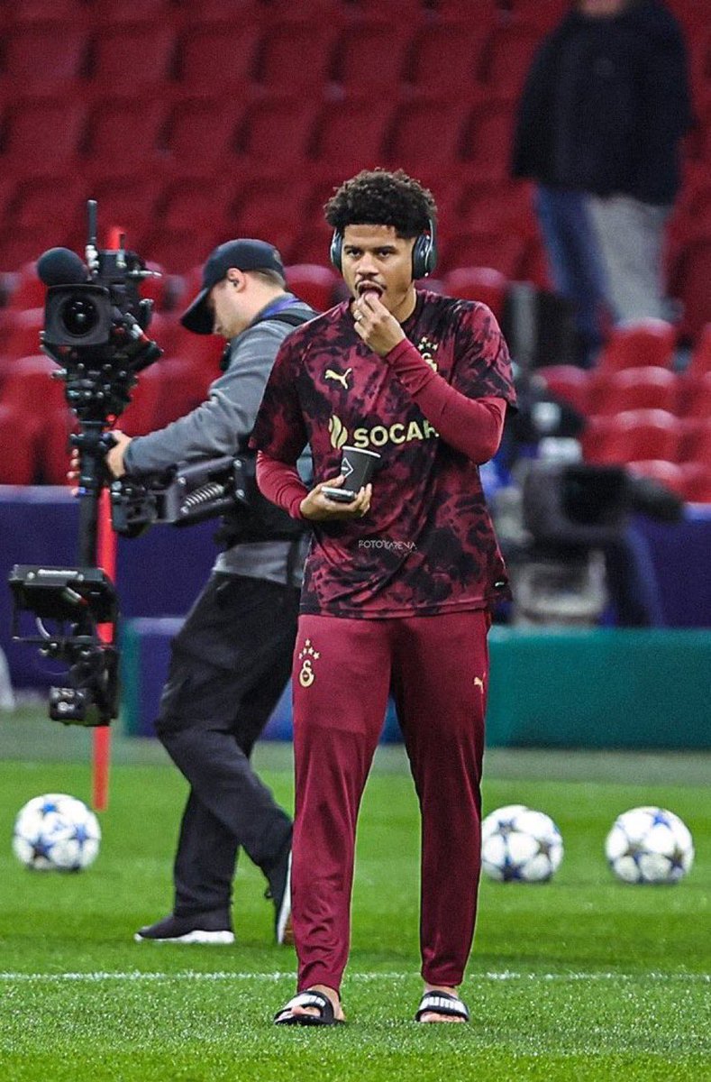 Lavuk akıl sağlığımla oynamaya başladı. #MONvsGS