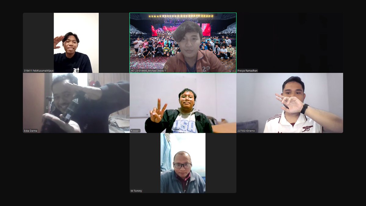 <a href="/C_IndahJKT48/">Indah Cahya</a> [DESEMBER]
09-12-2025

Terima kasih buat teman-teman yang sudah meramaikan VC <a href="/C_IndahJKT48/">Indah Cahya</a> dipenghujung tahun 2025. 🫶🫶🫶

Sampai jumpa lagi disesi video call tahun 2026, semoga semuanya sehat selalu. 👋👋👋