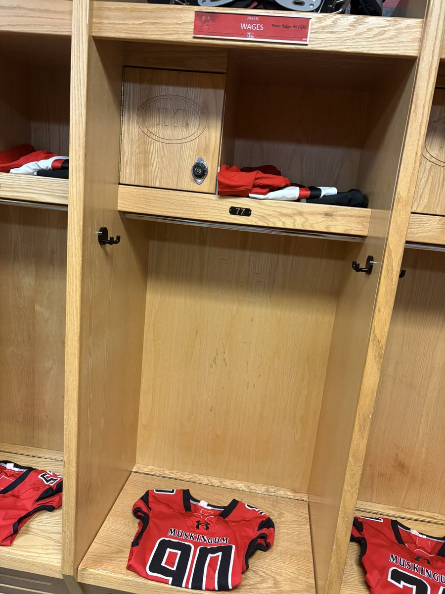 Jaxen39's tweet image. Had a great visit back up with @MuskingumFB love this place! Thank you again to @coach_shank05 @keegan_linwood for having me back up. 

@RR_Knights @MikeCollins05 @CoachDBraxton @CoachBup