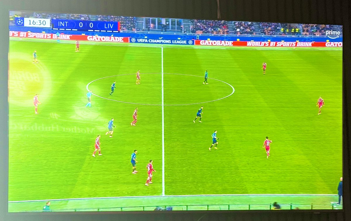 Curtis Jones practically playing LB in possession to let the full back higher. In the past he was ball a retainer from that position but now he’s becoming a ball progressor from there too. Just stay fit, Curtis, stay bloody fit. #LFC