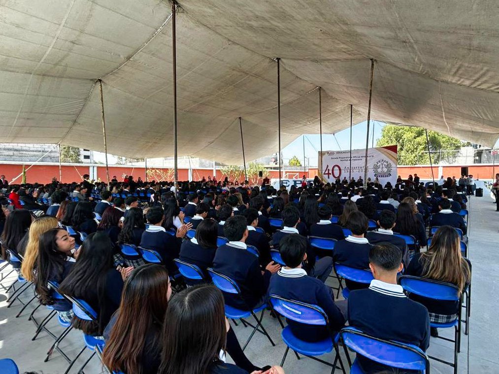 🎉 ¡La EPOAN Texcoco celebró su 40° Aniversario! 
En el marco de esta conmemoración, el Subrio. de Educación Media Superior asistió al evento para acompañar a la comunidad académica y reconocer el trabajo que la institución ha realizado durante cuatro décadas. ¡Felicidades!