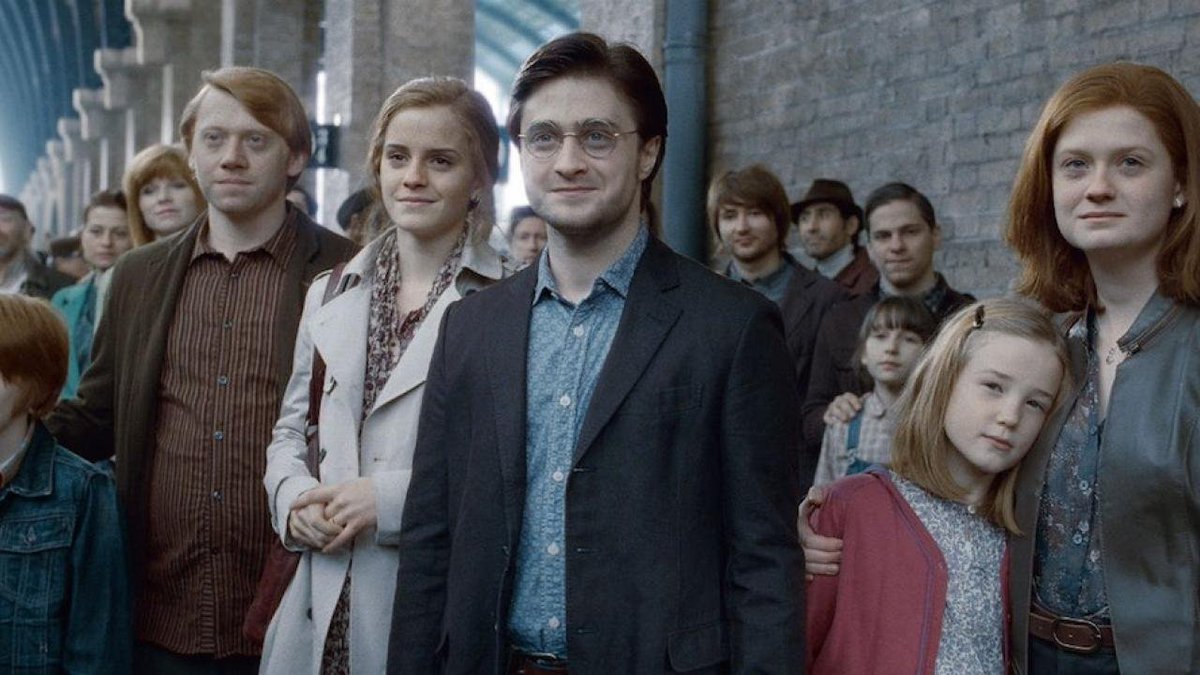 Après ces semaines passées ensemble, nous avons grandi et évolué avec le Golden Trio. Ils nous ont offert des rires, des larmes et de l’espoir. Les quitter, c’est comme dire adieu à une part de ma famille. #HarryPotter