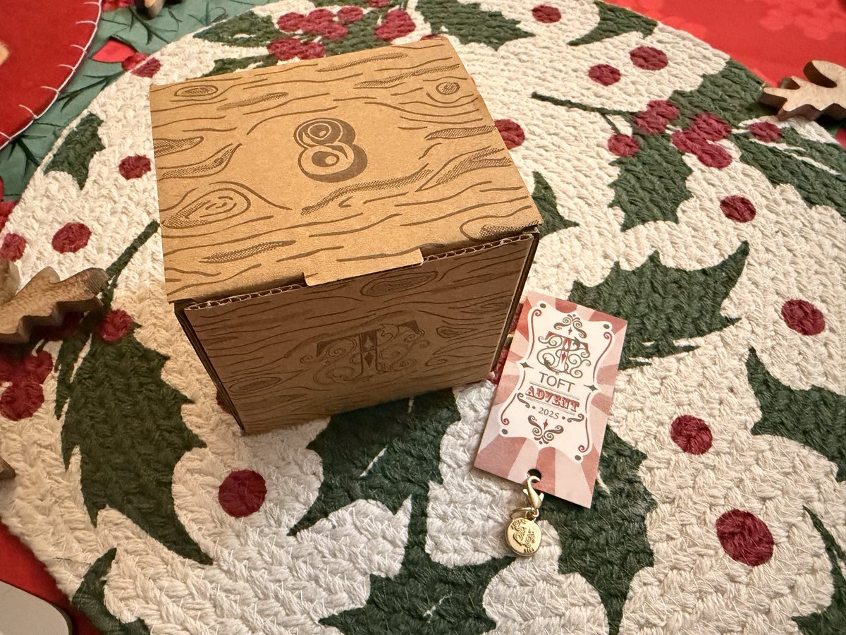 NatCBrooks's tweet image. Advent day 7️⃣ &amp;amp; 8️⃣ of my @bothythreads &amp;amp; @toft_uk calendars! 🧶🪡🧵 Love the stitch marker &amp;amp; really looking forward to doing the decoration! 🥰🎄🎅🏼🦌
#craftynat83 #bothythreads #bothyadvent #toft #toftuk #edsmenagerie #edsadvent2025 #edscrochetalong #crochetalong #crochetadvent