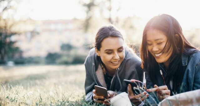 studysync's tweet image. Assign students this collection of #StudySync Blasts, which reveal how fashion and clothing are more than just fabric—it’s culture in motion. studysync.com/blog/culture-i…