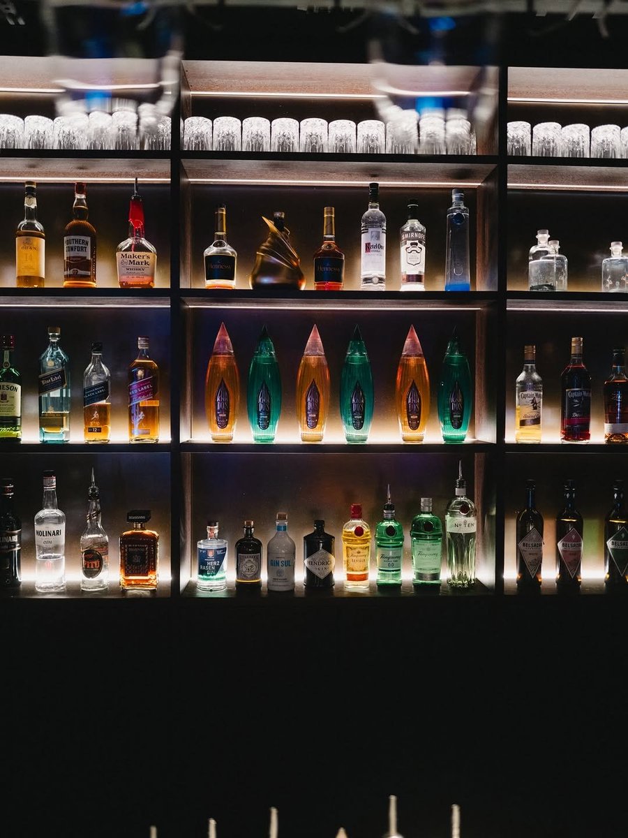 #BillKaulitz #Instagram: In a glittery dream from #egonlab last Friday when we launched our #changes music video ✨ shoes by #rickowens bag #louisvuitton instagram.com/p/DSCd_0zjHpU/…