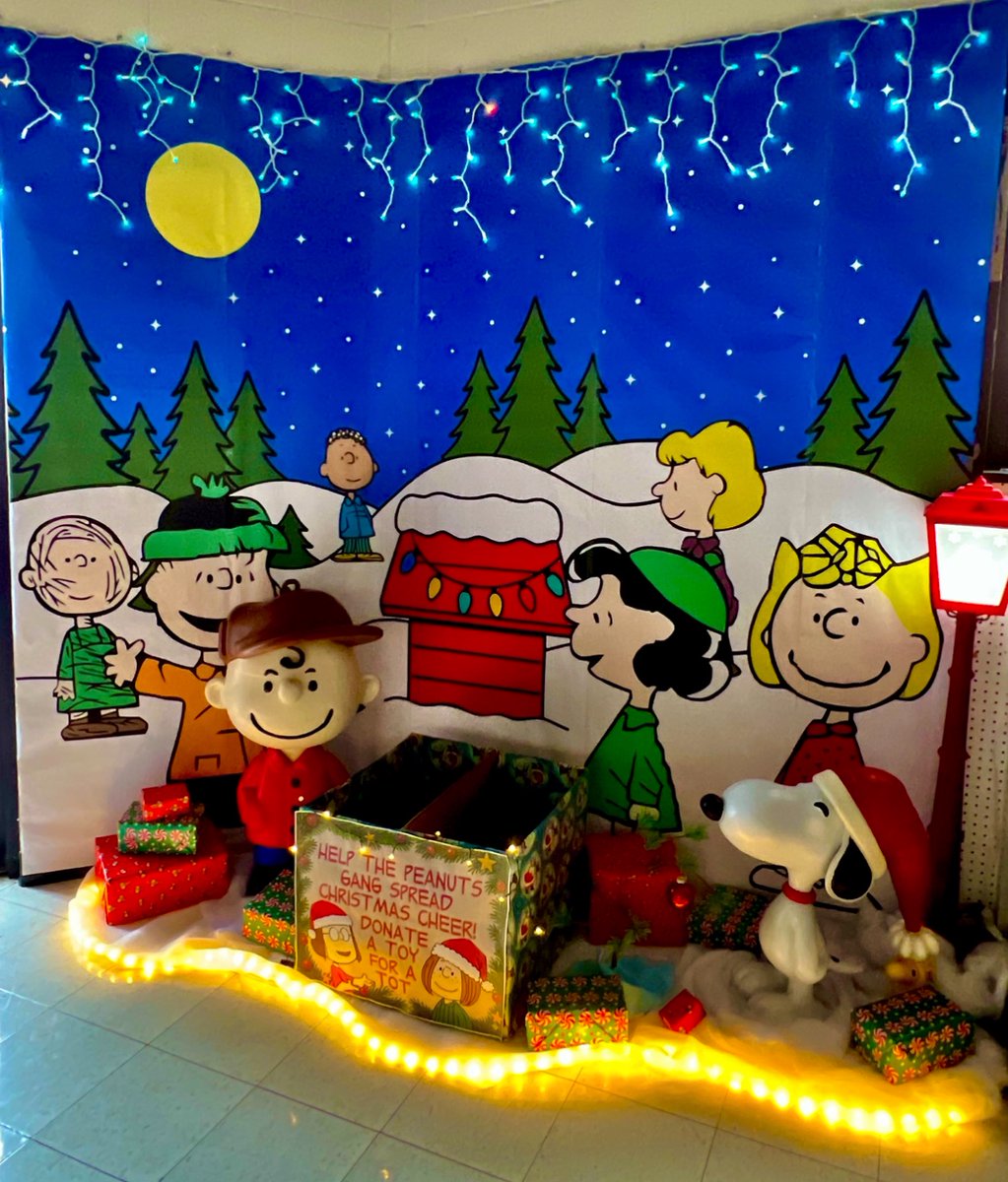 🎁🚨Only 5 days left to take part in our annual toy drive!🎁

Help us make spirits bright by donating a new, unwrapped toy to benefit Toys for Tots at any of our stores through Dec. 15th!

Today's display is from our Brandon, SD location!🎄🎅 #ToysForTots #SpreadJoy