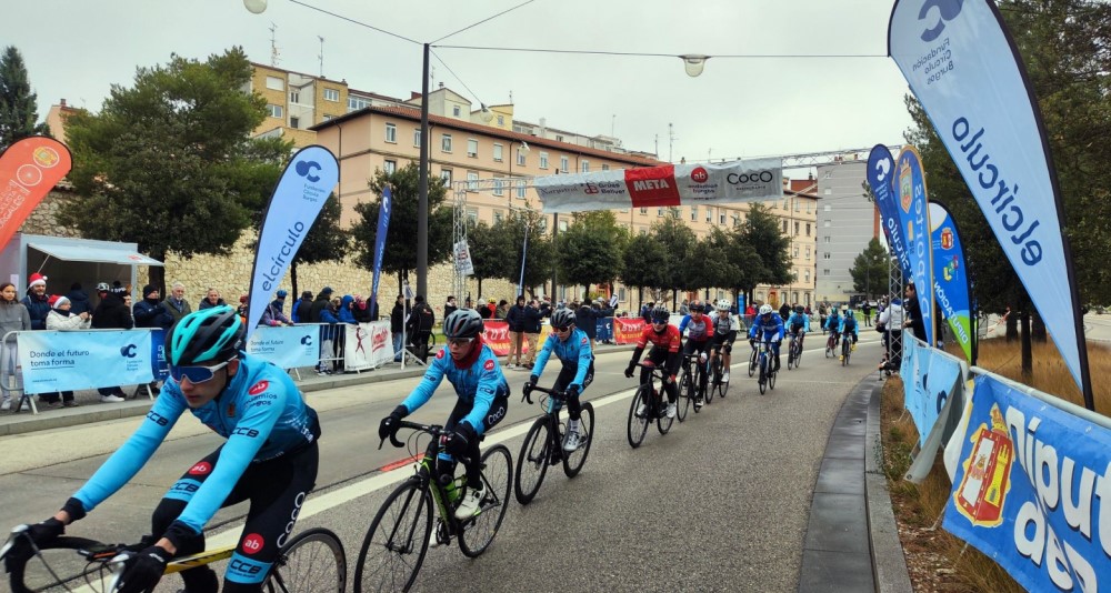 En marcha una nueva edición de la Carrera del Pavo

Se desarrollará el domingo 21 de diciembre en un circuito en el entorno de la calle Nevera de la capital burgalesa. La organización corre a cargo del <a href="/CCBurgales/">🚴🏼 CCB · Club Ciclista Burgalés #CCBurgales #CCB</a>

burgosdeporte.com/?p=147959