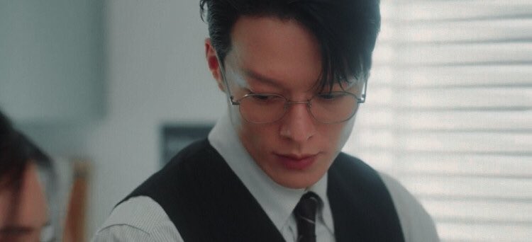 nefesalmakgibii's tweet photo. • somehow they are attracted to each other like magnets • 🩶🖇️

#DynamiteKiss #JangKiYong #AhnEunJin https://t.co/ulYxcsYgcT