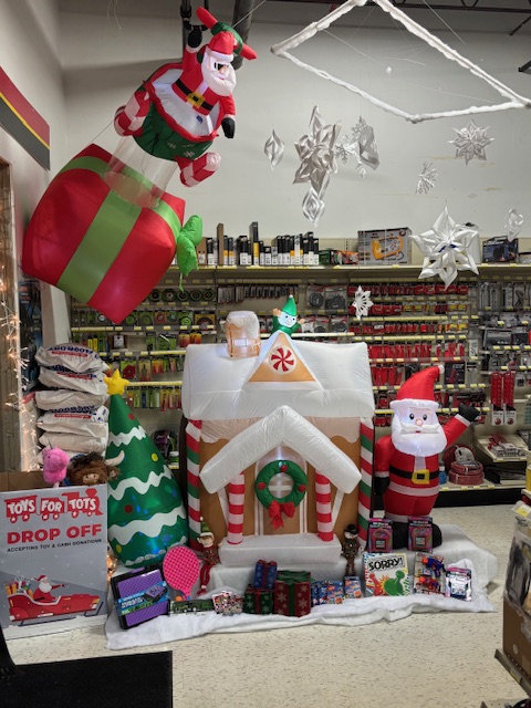 🎁🚨We're down to 3 days left to take part in our annual toy drive!🎁

Help us make spirits bright by donating a new, unwrapped toy to benefit Toys for Tots at any of our stores through Dec. 15th!

Today's display is from our Ellsworth, WI location!🎄🎅 #ToysForTots #SpreadJoy